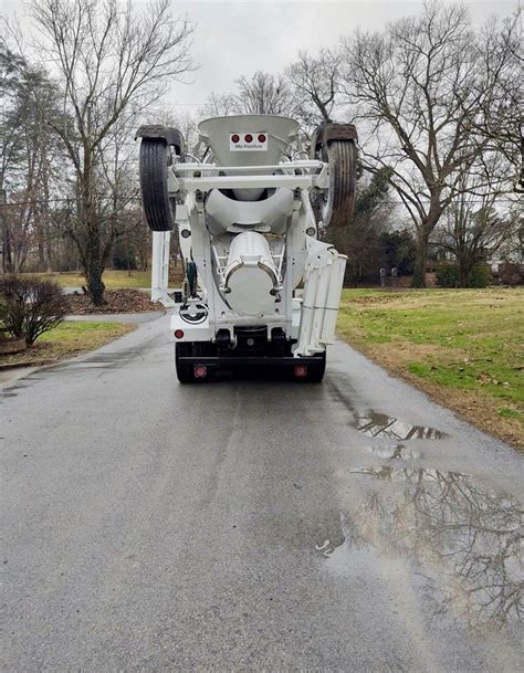 2018 Kenworth T880 Mixer Ready Mix Concrete Truck Cummins 310HP