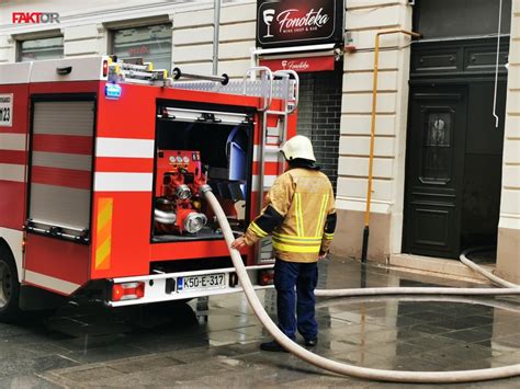 U Po Aru Na Alipa Inom Polju Povrije Eni Ena I Dvoje Djece Pomo