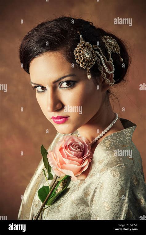 Beautiful Asian Woman Pink Rose Hi Res Stock Photography And Images Alamy