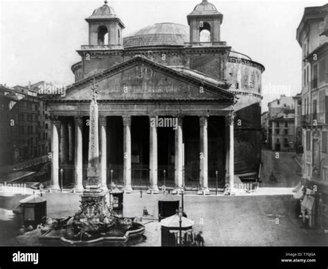 Il Pantheon Roma Fotografia Mostra La Facciata Del Pantheon