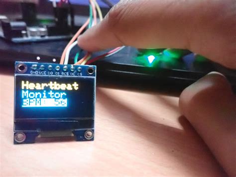 Arduino Projects Heartbeat Monitor With Graphical Heartbeat Display