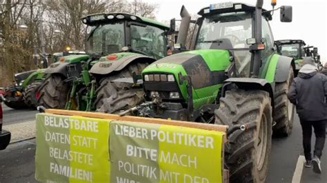 Thats My Dad On That Tractor Agdaily