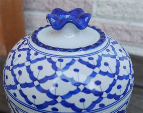 Ceramic, bowl with dome lid - ImportFood