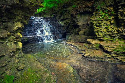 Indian Run Waterfall – Sherrill Photography