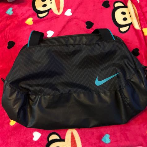 Nike Small Gym Bag, Women's Fashion, Bags & Wallets, Cross-body Bags on Carousell