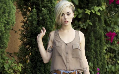 Download Tattoo Green Eyes Blonde Model American Woman Alysha Nett Hd