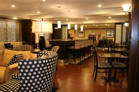 Hampton Inn Meadville - UPDATED 2018 Prices, Reviews & Photos (PA ...