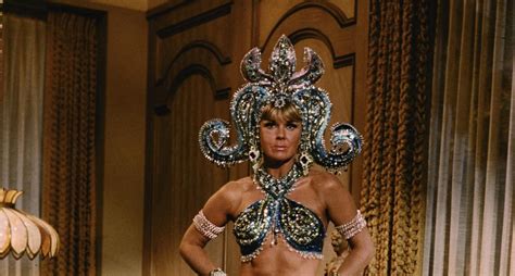 How Tall Is Actress Dee J Thompson 60 Photos - Moonagedaydream.film