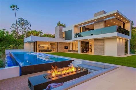 Pin On CASAS Modern Mansion Luxury Homes Dream Houses House Designs