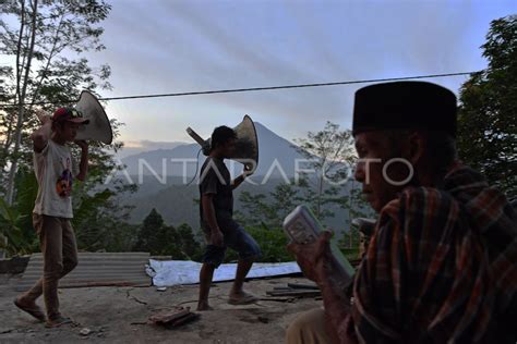 Persiapan Tarawih Pertama Di Lokasi Bencana Antara Foto