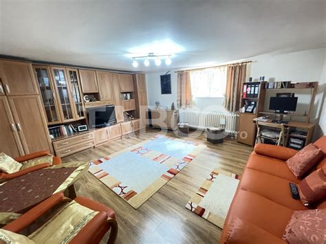 Casa Compusa Din Apartamente Si Pivnita Teren Mp Lupeni Sibiu