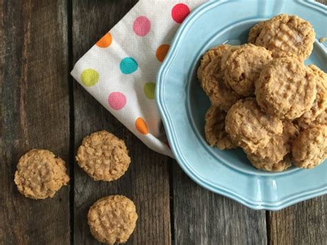 Easy No Flour Peanut Butter Oatmeal Cookies 4 Ingredients