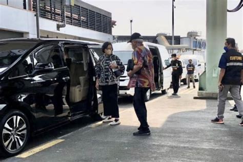 Sri Mulyani Ungkap Alasan Alphard Masuk Apron Aspek Id