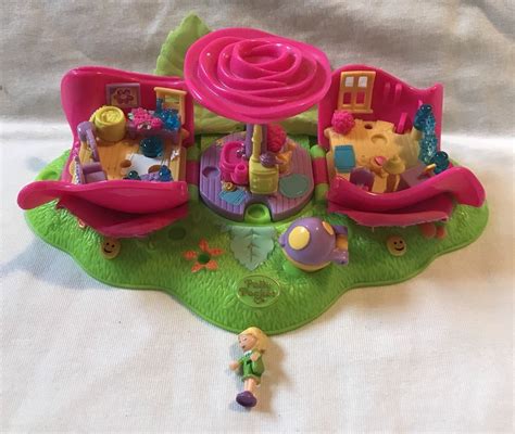 Vintage 1997 Bluebird Polly Pocket Rose Hideaway Cottage W 1 Doll