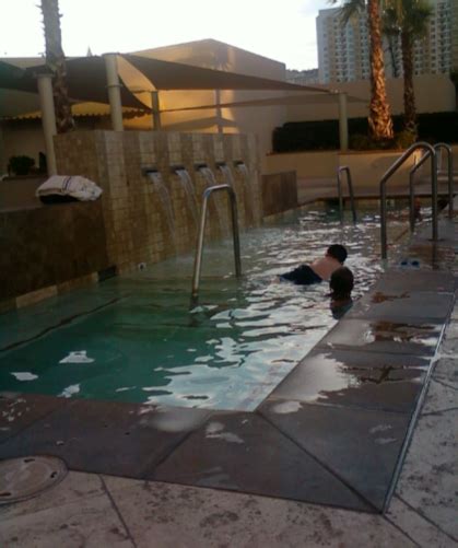 MGM SIGNATURE, LAS VEGAS, NEVADA – HotelSwimmingPools.com