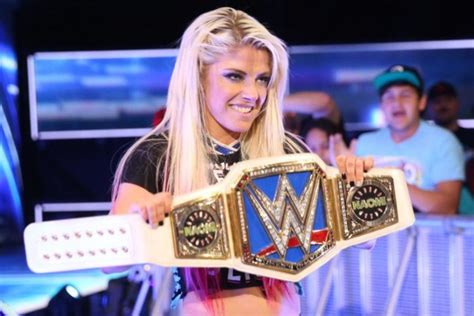 Alexa Bliss Wins Wwe Womens Championship After Naomi Vacates It On