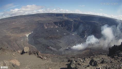 Kilauea Volcano Eruption Resumes After Short Pause