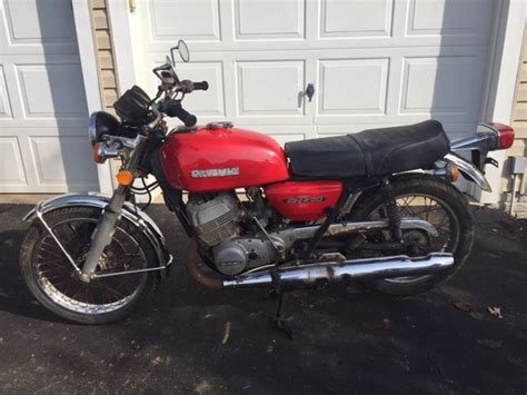 Suzuki Gt500 1977 Red Street Bike