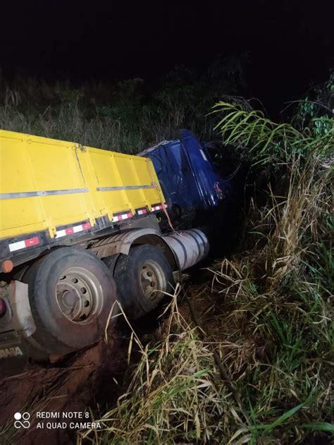 ACIDENTE ENTRE CARRETAS DEIXA UMA VÍTIMA FATAL EM TRÊS LAGOAS Saiba