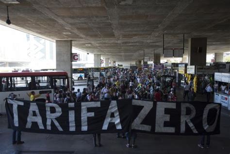 Movimento Passe Livre Faz Nova Manifestação Contra Aumento Da Tarifa Em