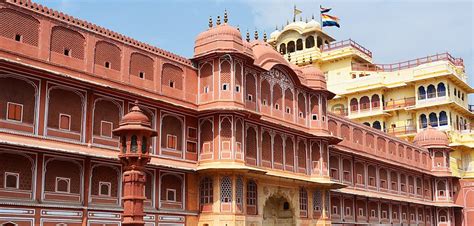 Jaipur Sightseeing Tour Package with Private Taxi Service