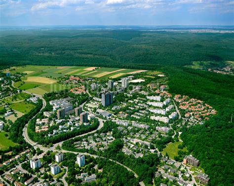 T Bingen Von Oben Plattenbau Hochhaus Wohnsiedlung In T Bingen Im