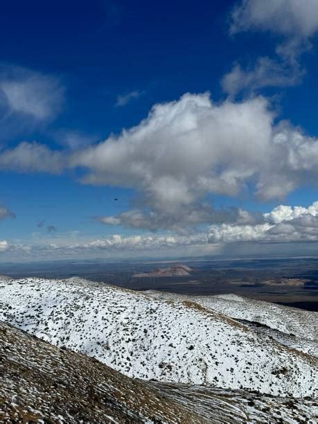 180+ Tehachapi Mountains Photos Stock Photos, Pictures & Royalty-Free ...