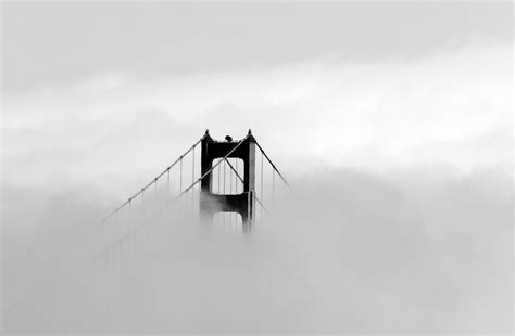 Golden Gate Bridge in Fog Poster – wow-posters.co.uk