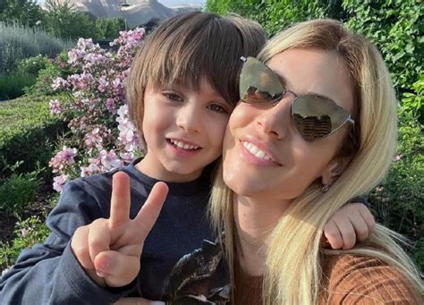 Paola Caruso Esplode Di Gioia Il Figlio Michele Tornato A Camminare