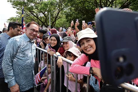 PM Anwar Hargai Segala Jasa Dan Pengorbanan Semua Yang Terlibat Dengan