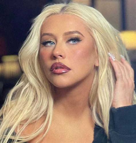 Christina Aguilera 42 Opens Up About Cosmetic Surgery And Her