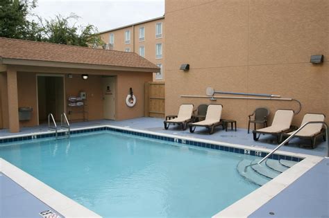 Hampton Inn Fairhope-Mobile Bay - 1 Reviews - 23 N Section St, Fairhope, AL - Hotels & Lodging ...