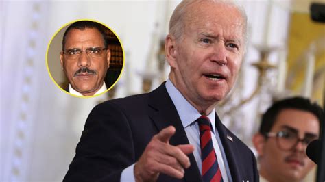 Joe Biden pide la liberación inmediata del presidente derrocado en