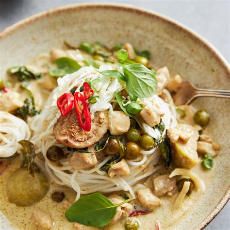 Thai Green Chicken Curry With Noodles Marions Kitchen