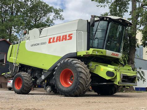 зернозбиральний комбайн Claas Lexion 550 зерноуборочний комбайн