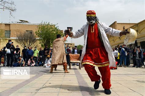 ایرنا نمایش نوروز خوانی و سیاه بازی در شیراز