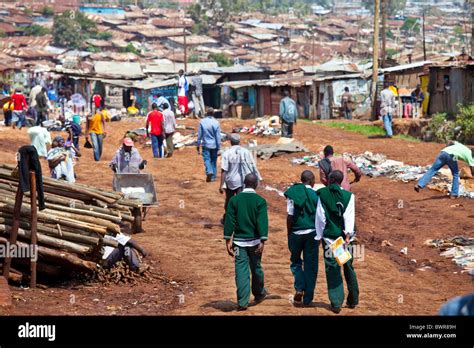 Kibera Slums In Nairobi Kenia Stockfotografie Alamy