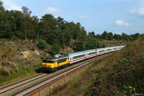 NS 1739 Mit IC 146 Nach Amsterdam Zwischen Apeldoorn Und A Flickr