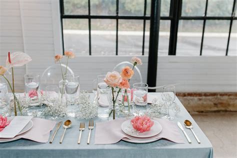 Flower Decorations on the Table · Free Stock Photo