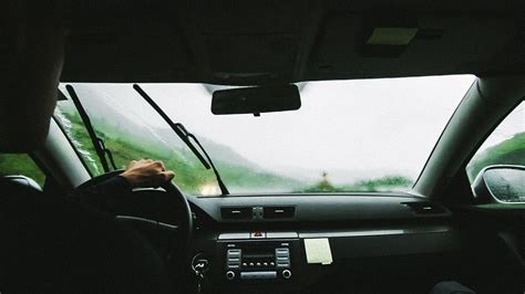 How Useful Are Automatic Rain Sensing Wipers?