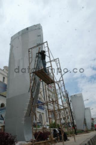 Pemasangan Display Banner Iklan Di Kawasan Kelapa Gading Datatempo