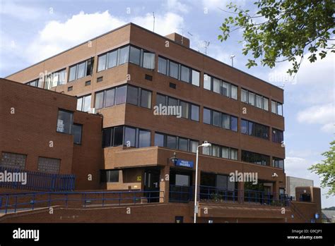 Luton police station hi-res stock photography and images - Alamy