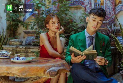 Trần Mỹ Uyên Hot girl du hí miền Trung cùng nam ca sĩ nổi tiếng