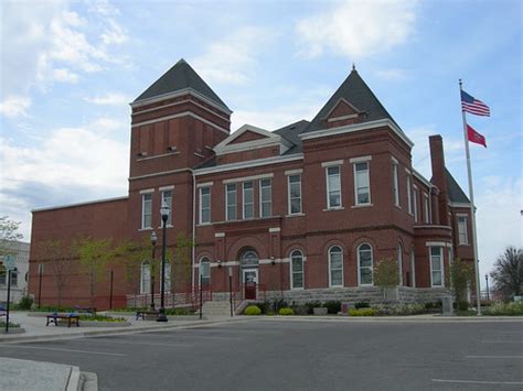 Warren County Courthouse Mcminnville Tennessee This Is Th Flickr