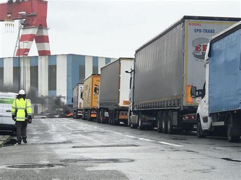 Réforme des retraites À Saint Nazaire deux barrages bloquent le