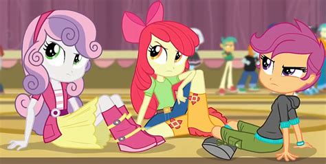 1833470 Safe Screencap Apple Bloom Photo Finish Scootaloo