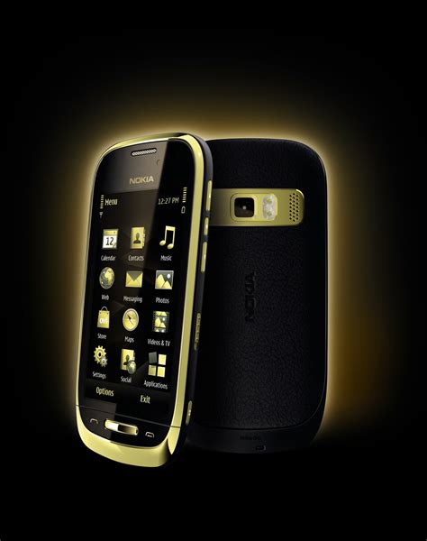 Nokia C7 by Tomas Ivaskevicius at Coroflot.com