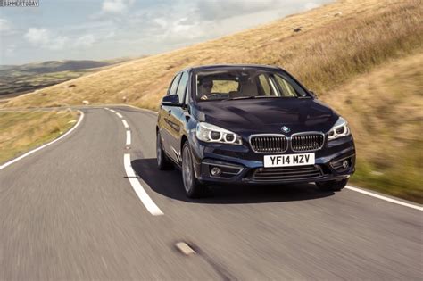 Bmw 2er Active Tourer Neue Fotos In Imperialblau Mit Luxury Line