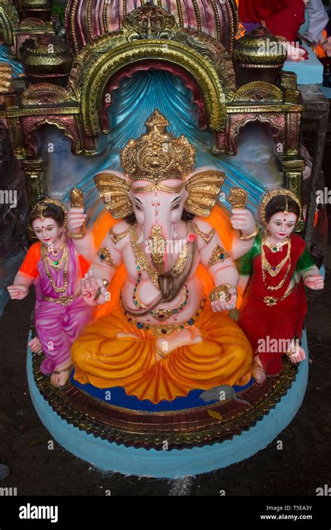 Wife Of Hindu God Ganesha Hi Res Stock Photography And Images Alamy