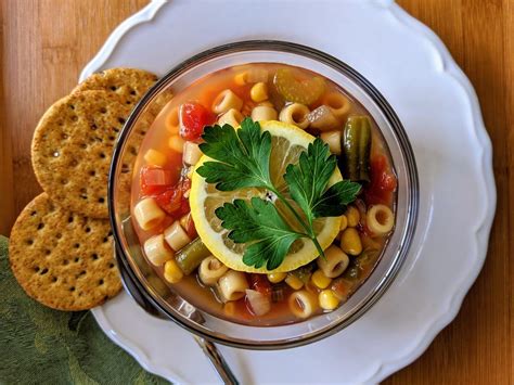 Minestrone W Oska Zupa Jarzynowa Prosty Przepis Na Foodo Pl